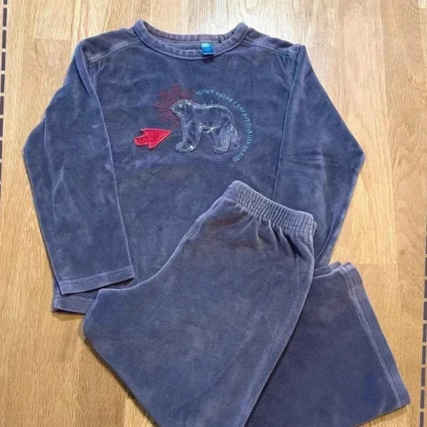 Pyjama 2 pièces fille Okaïdi 5 ans – Petit trou au bas du pantalon